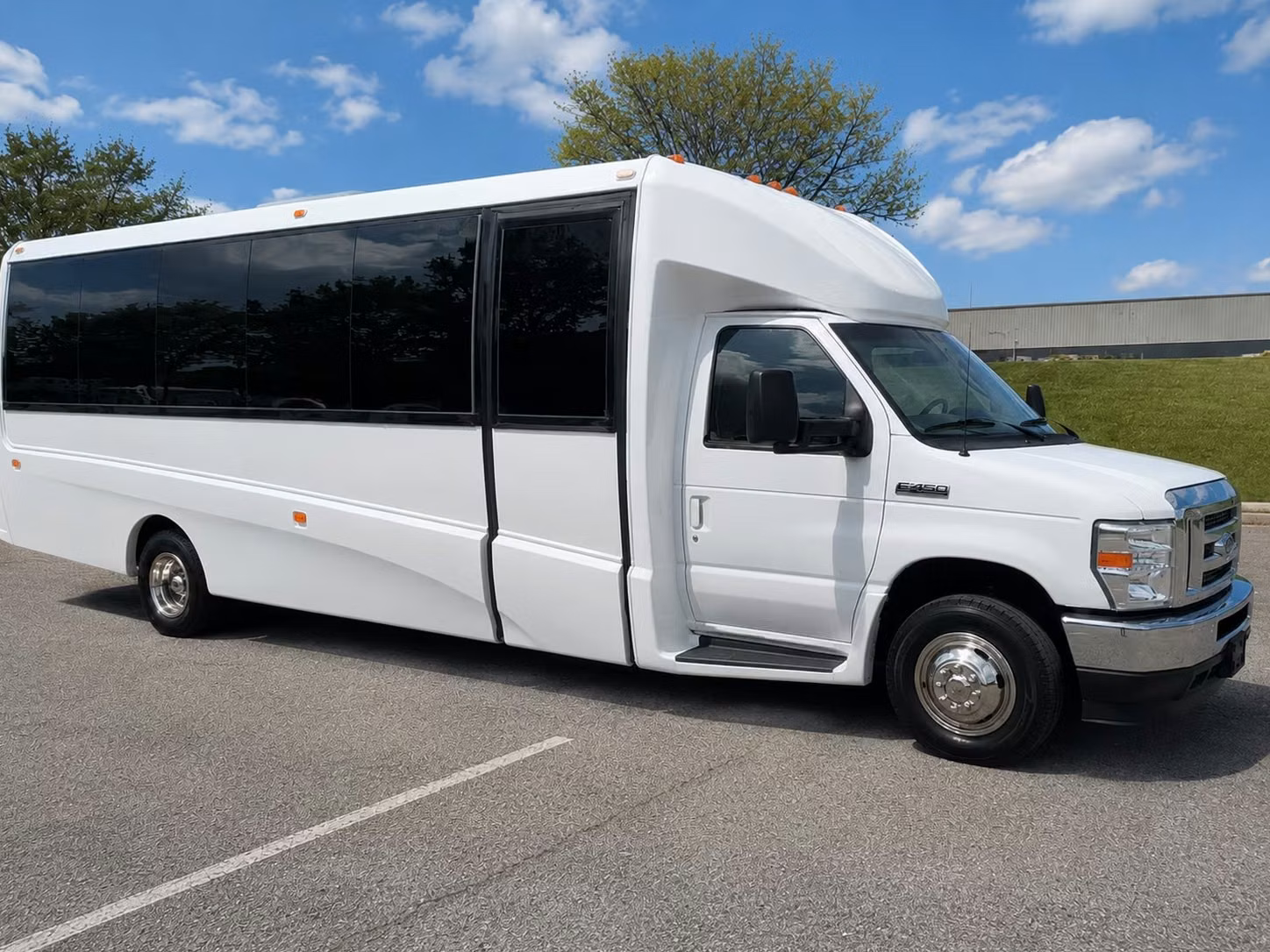 15 passenger minibus