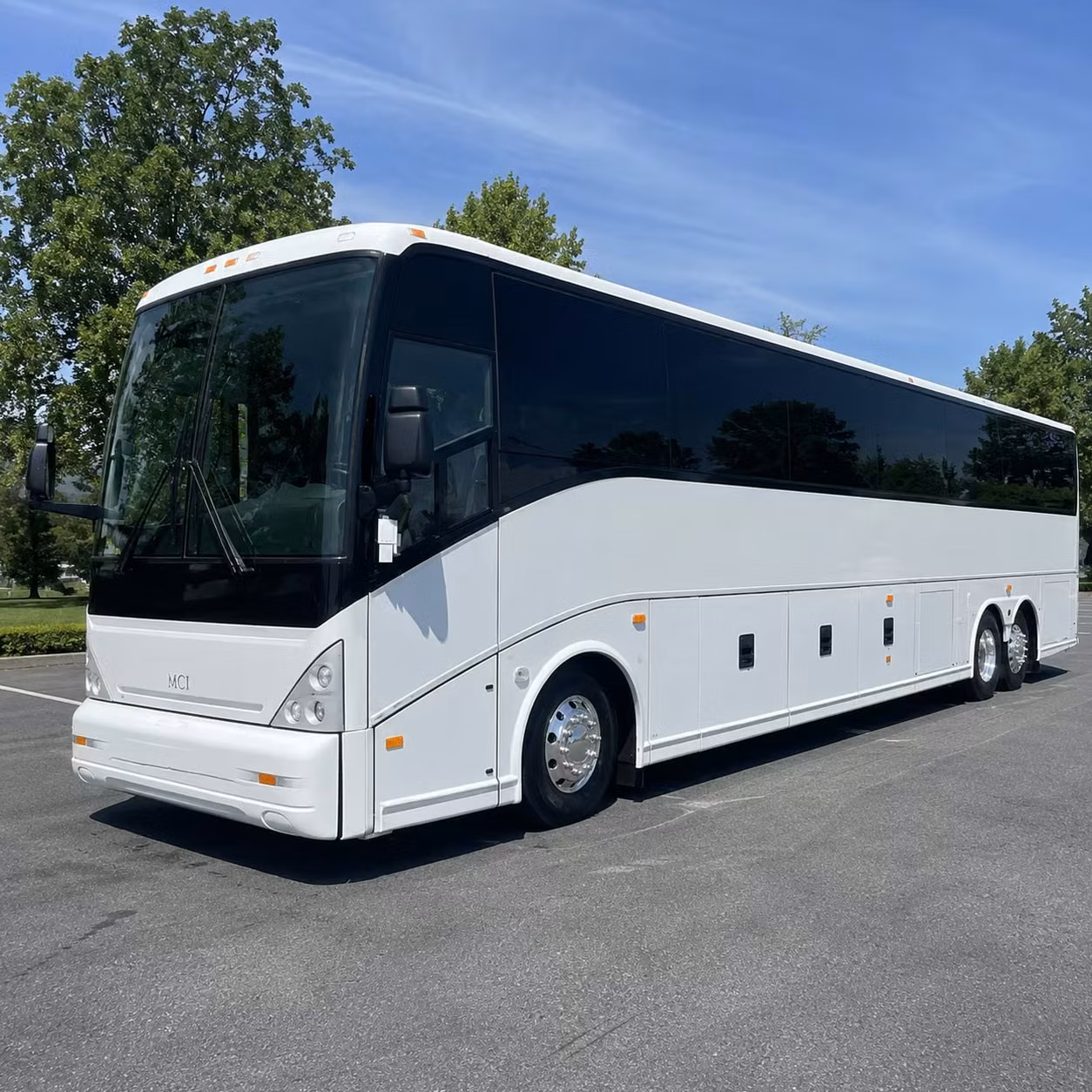 group corporate airport shuttles to and from lincoln airport