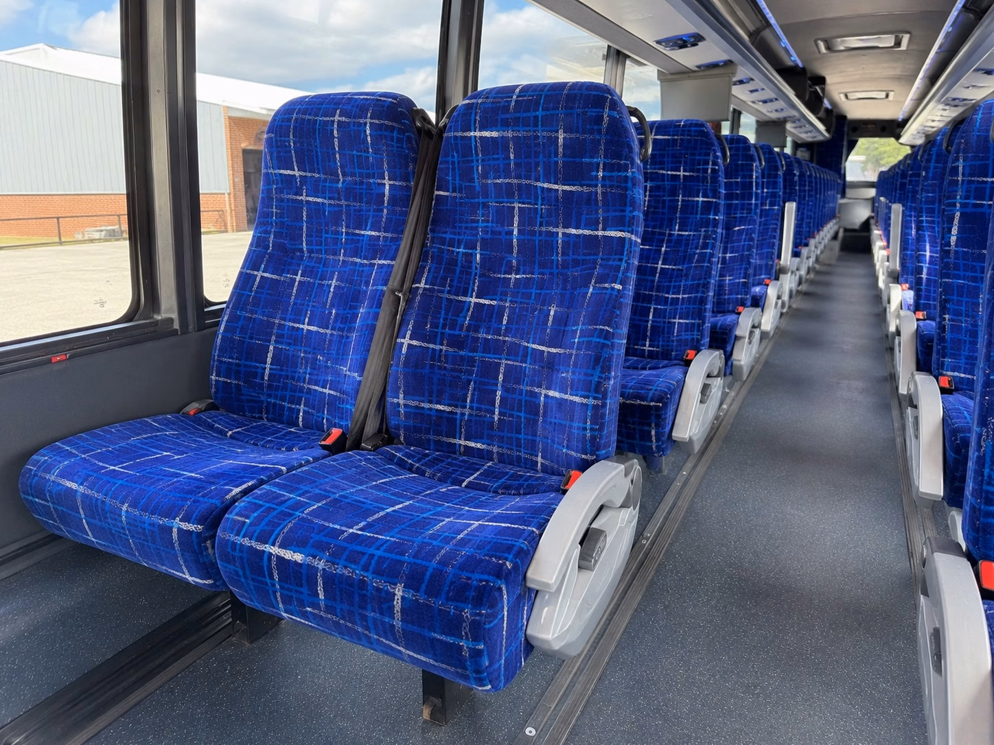 rehearsal dinner shuttle service in lincoln nebraska