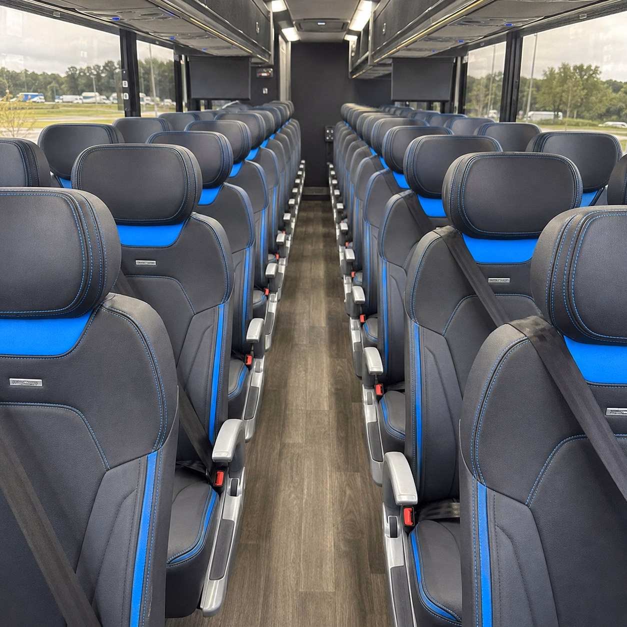 sports team fan charter bus rentals in lincoln